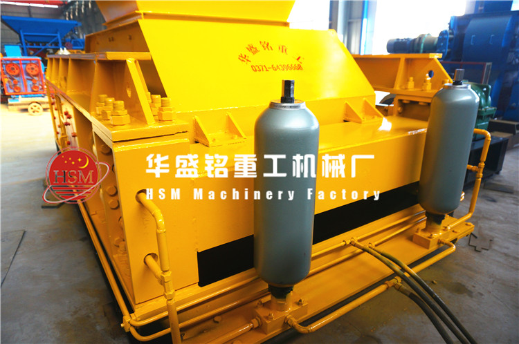 大型液壓對輥破碎機